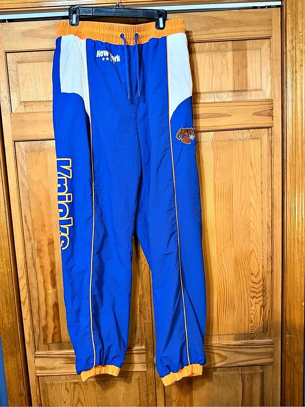 The Wild Collective New York Knicks Color Block Jogger Pants in Blue & Orange XL